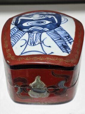 Japanese Lacquer Trinket Box Porcelain Lid Bird Motif